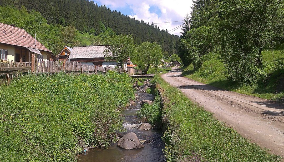 Asfaltare strada Fântânel și strada Pârâul Bisericii în comuna Lunca Bradului, județul Mureș