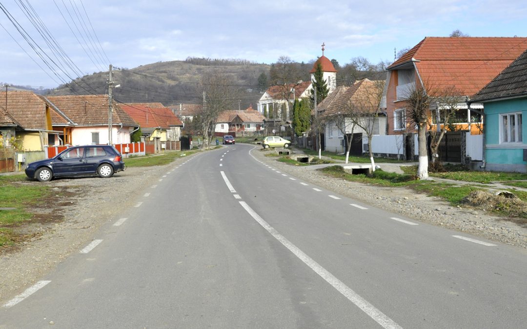 Finalizarea lucrărilor de îmbunătățire a infrastructurii rutiere din comuna Păsăreni, județul Mureș.